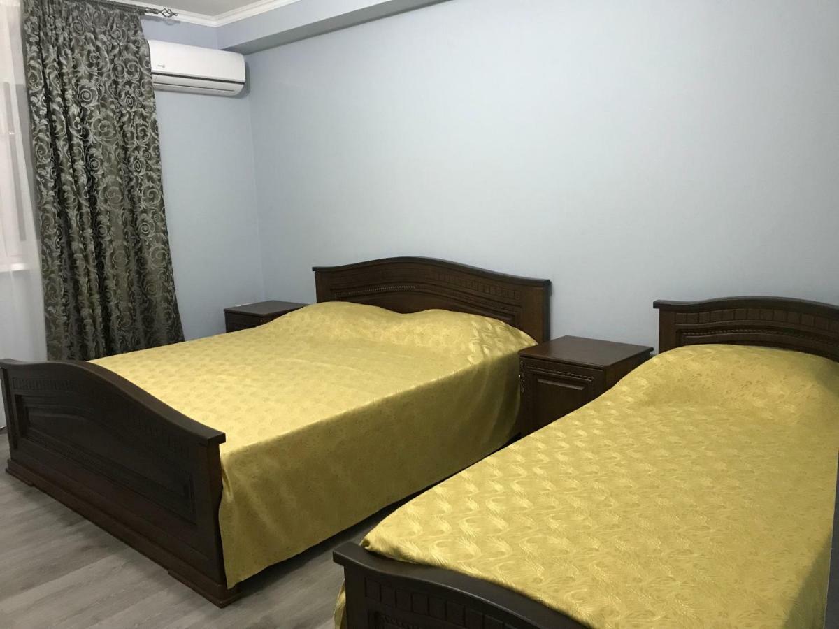 Gudauta Hotel Bagian luar foto