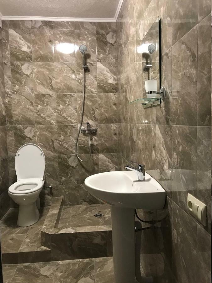 Gudauta Hotel Bagian luar foto