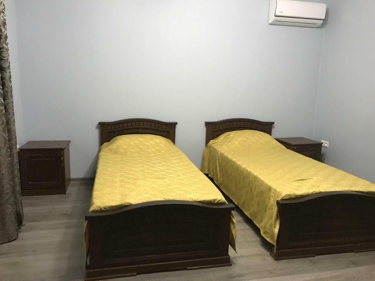 Gudauta Hotel Bagian luar foto