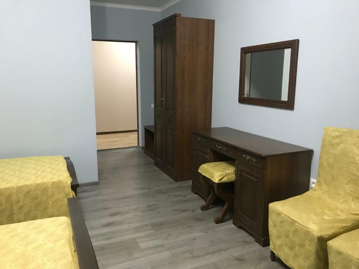 Gudauta Hotel Bagian luar foto